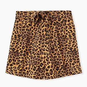Torrid Leopard Crepe Mid Shorts // 3X